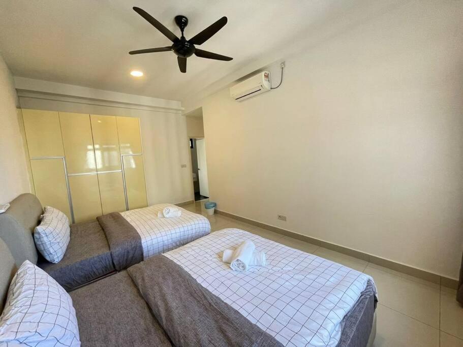 Meridin Medini By Wp Homestay Nusajaya  Kültér fotó