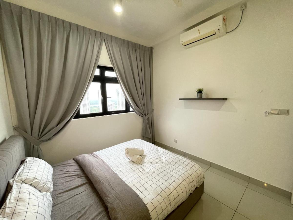 Meridin Medini By Wp Homestay Nusajaya  Kültér fotó