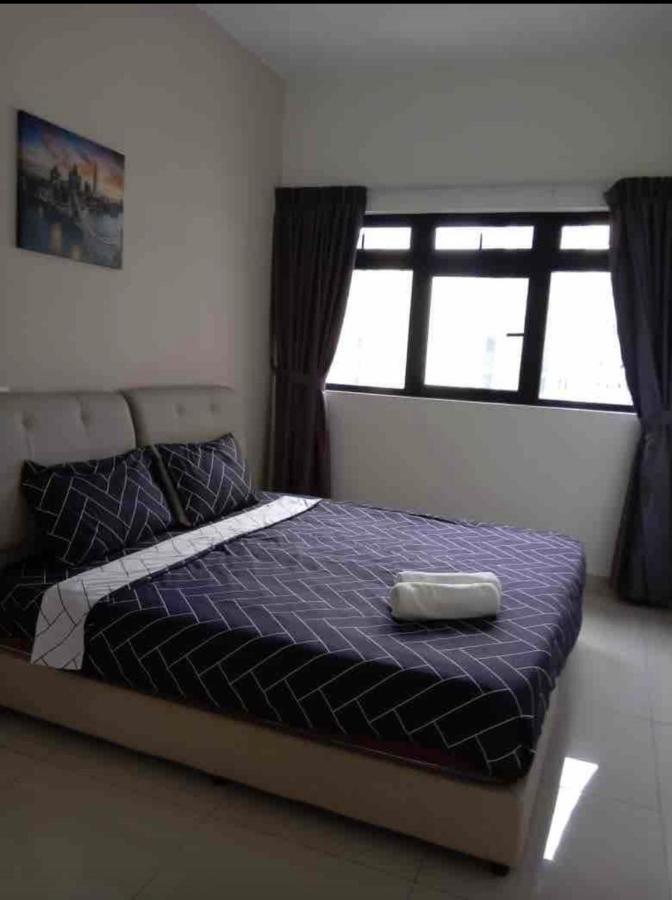 Meridin Medini By Wp Homestay Nusajaya  Kültér fotó