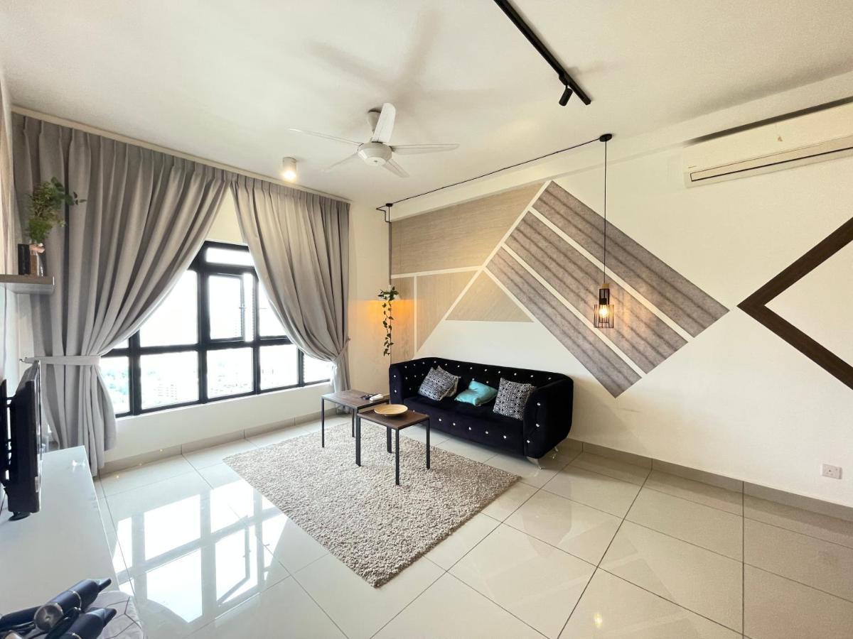 Meridin Medini By Wp Homestay Nusajaya  Kültér fotó