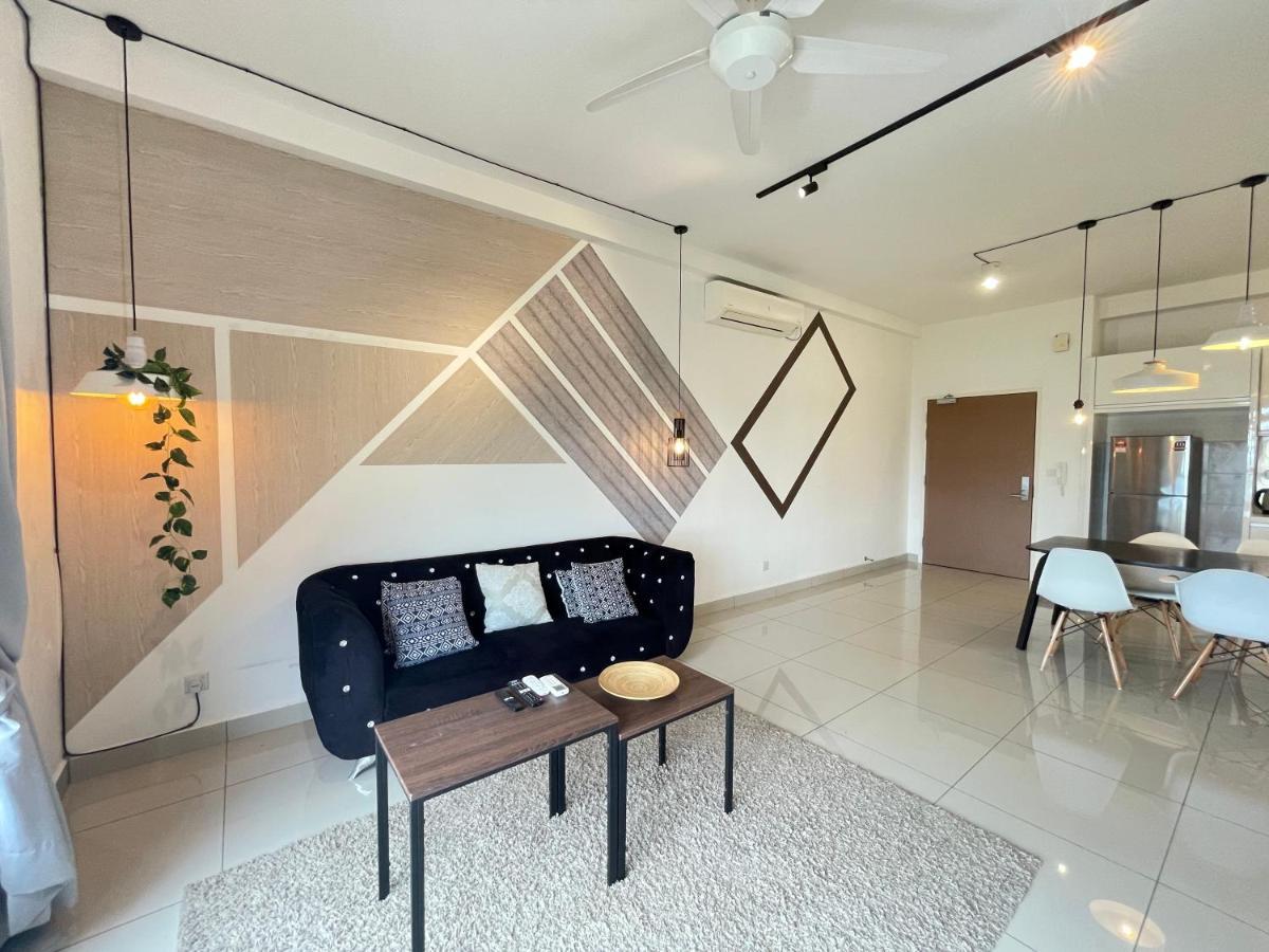 Meridin Medini By Wp Homestay Nusajaya  Kültér fotó